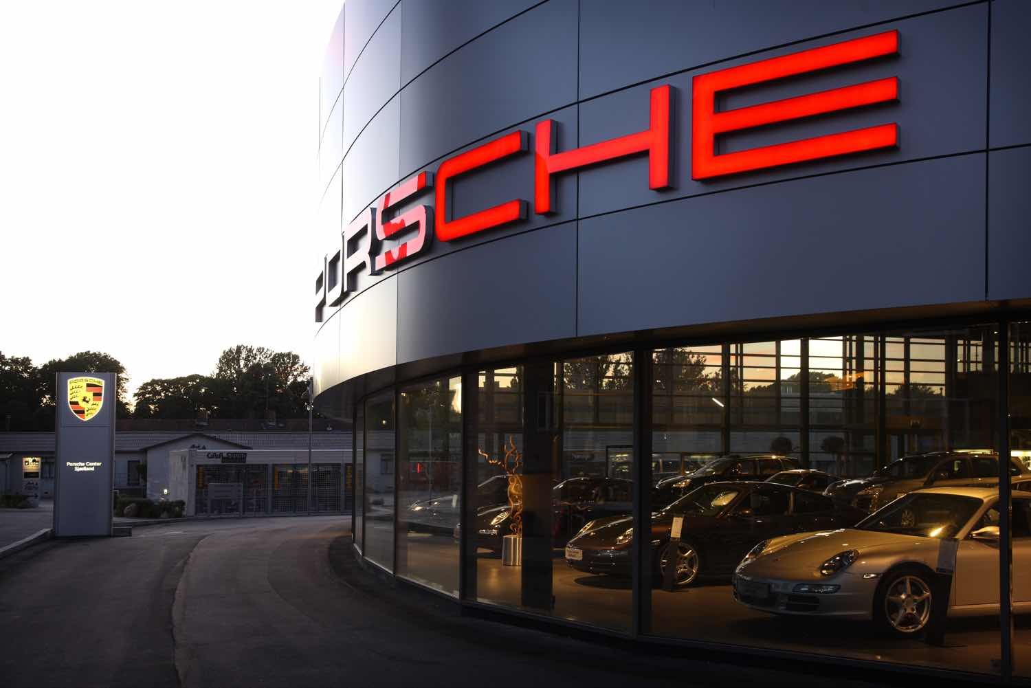 Montage af skiltning