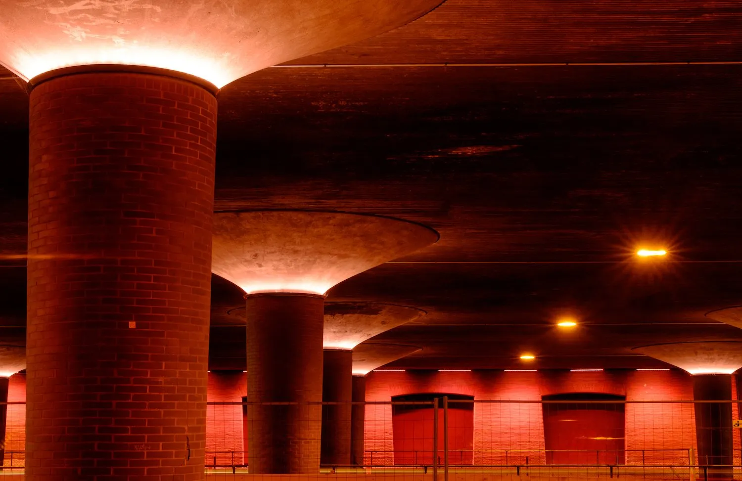 LYSINSTALLATION UNDER LANGEBRO